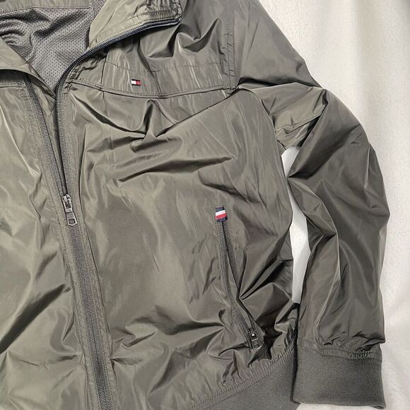 Tommy Hilfiger Men's Performance Windbreaker Water Resistant Jacket, L - Picture 5 of 9